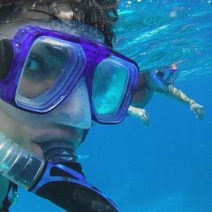 Meet your Posher, Gloria